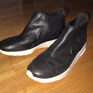 Women’s Nike Sneaker/Boot🔥